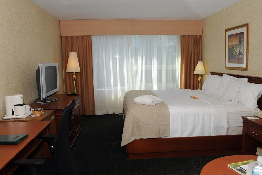 Holiday Inn Montreal Midtown Szoba fotó